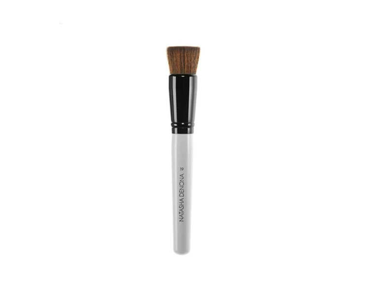 Кисть для тональной основы No. 19 Foundation Brush