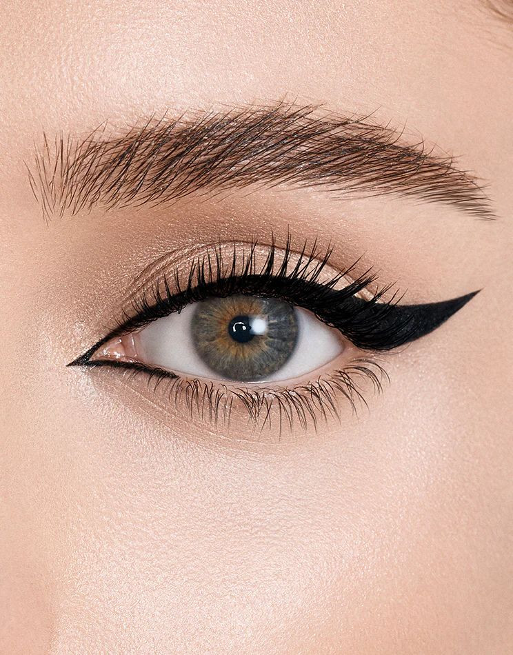 Жидкая подводка для глаз Macro Blade Liquid Liner